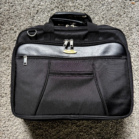 New Toshiba school / work bag - Picture 1 of 14